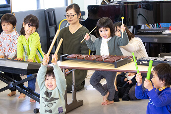 リトミックレッスンの様子